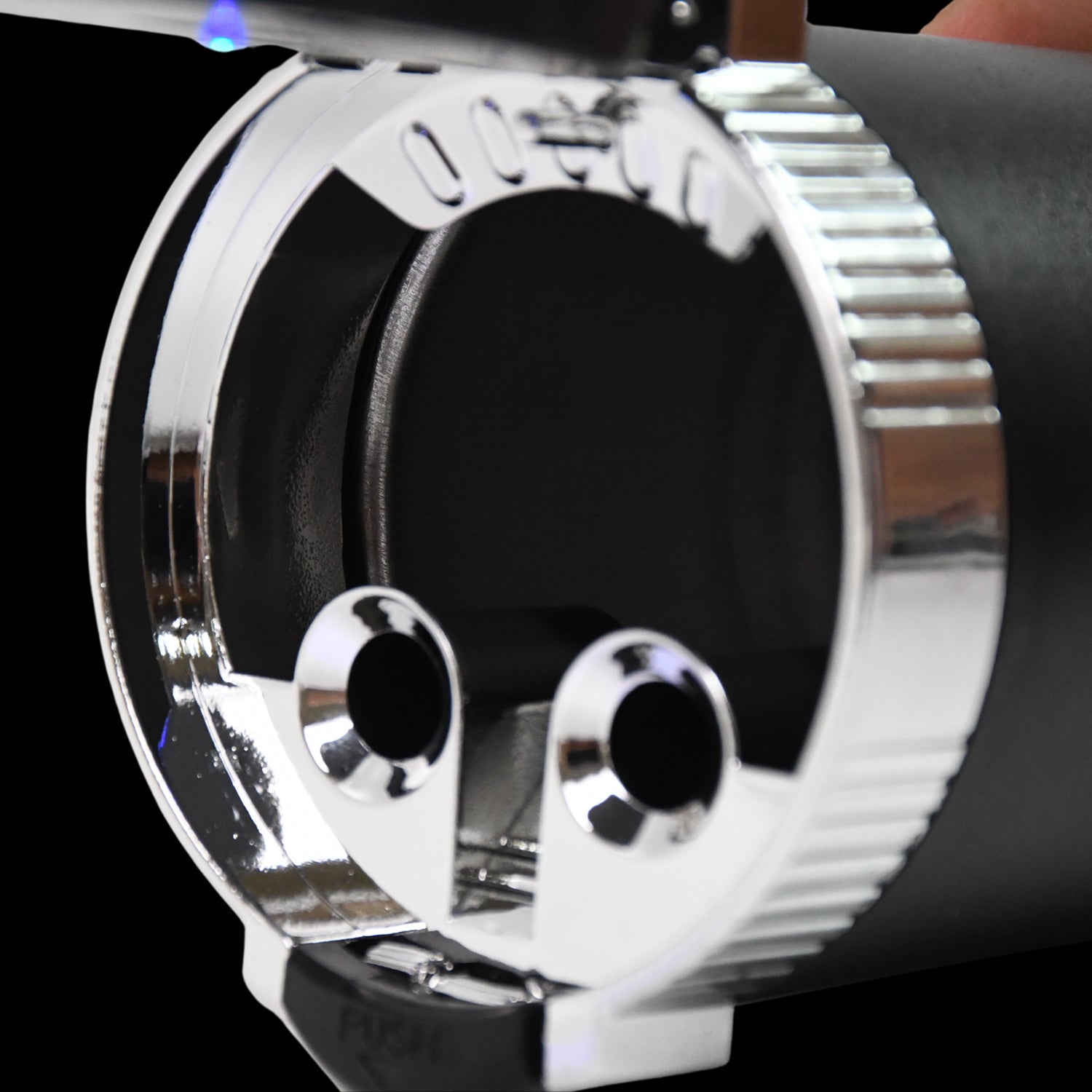 Portable Car Ashtray with Lid and Blue LED Light (1 Pc) Portable Car Ashtray with Lid and Blue LED Light (1 Pc)
